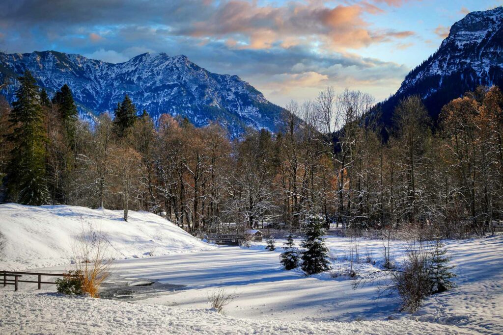 "Trip tip to the picturesque Ruhpolding the Mecca for international biathlon sports, only 42km from the green vacation apartment favorite corner in Bavaria, Germany."
