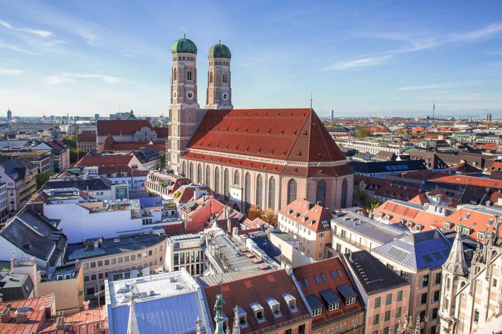 "Excursion tip Munich the cosmopolitan city with heart, only 84km away from the smart vacation apartment Lieblingseck on Lake Chiemsee, Bavaria."
