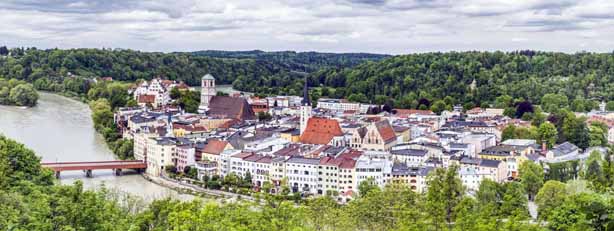 "Ein Ausflug in das mittelalterliche Wasserburg am Inn liegt nur 30km vom nachhaltigen Feriendomizil Lieblingseck entfernt."